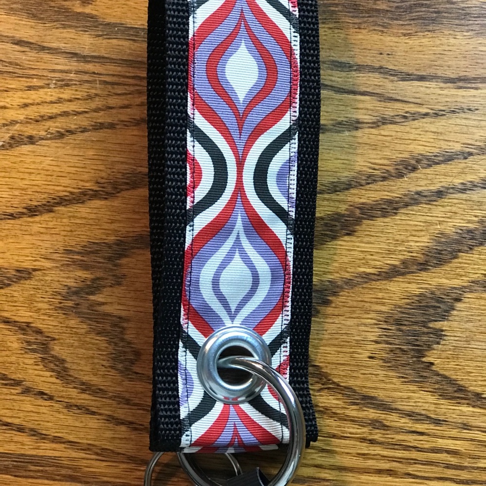 β€οΈ BellaJane Keychain π - Picture 5 of 16